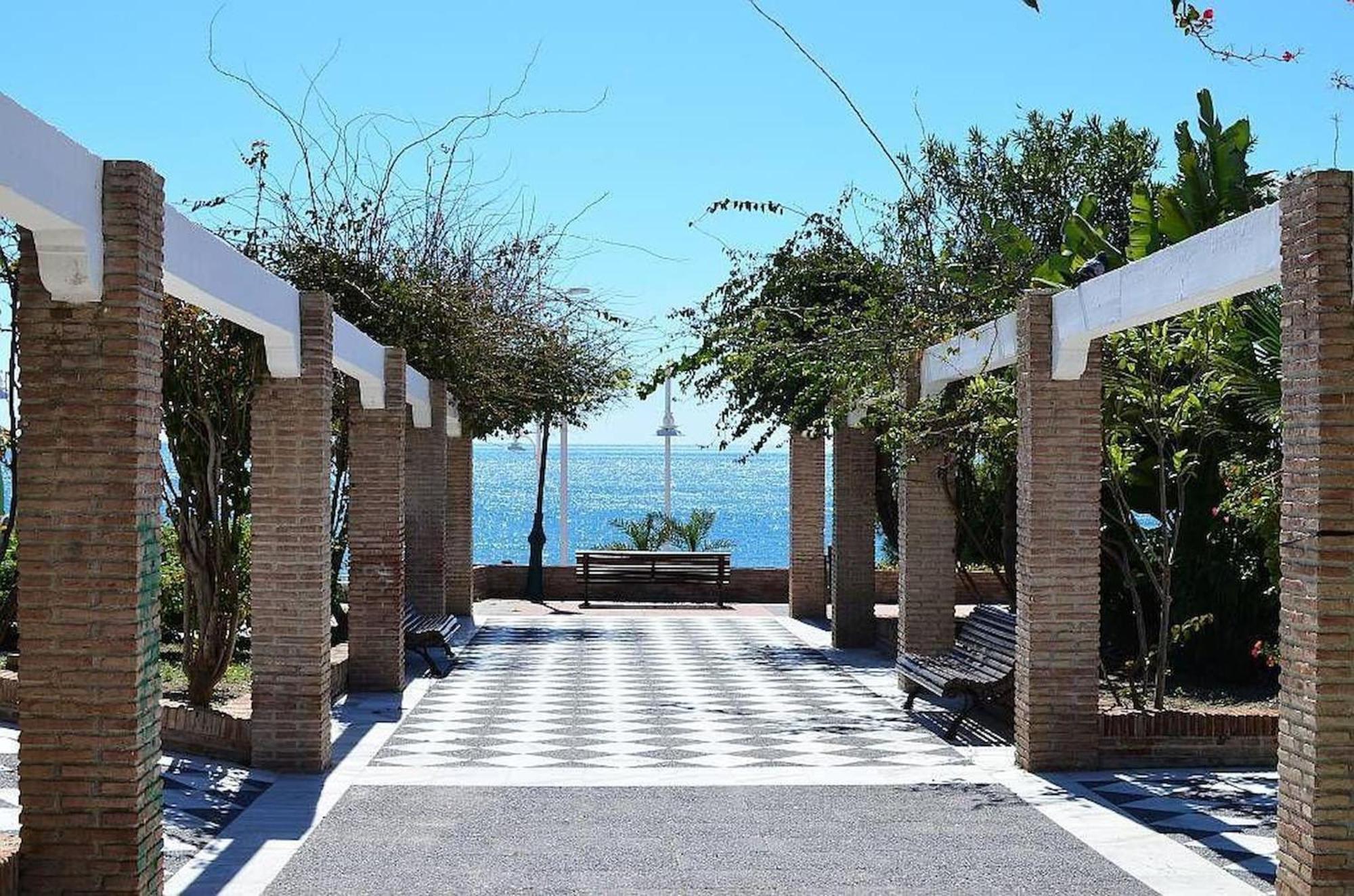 Atico Jimena Granada En El Centro De Nerja Apartment Exterior photo