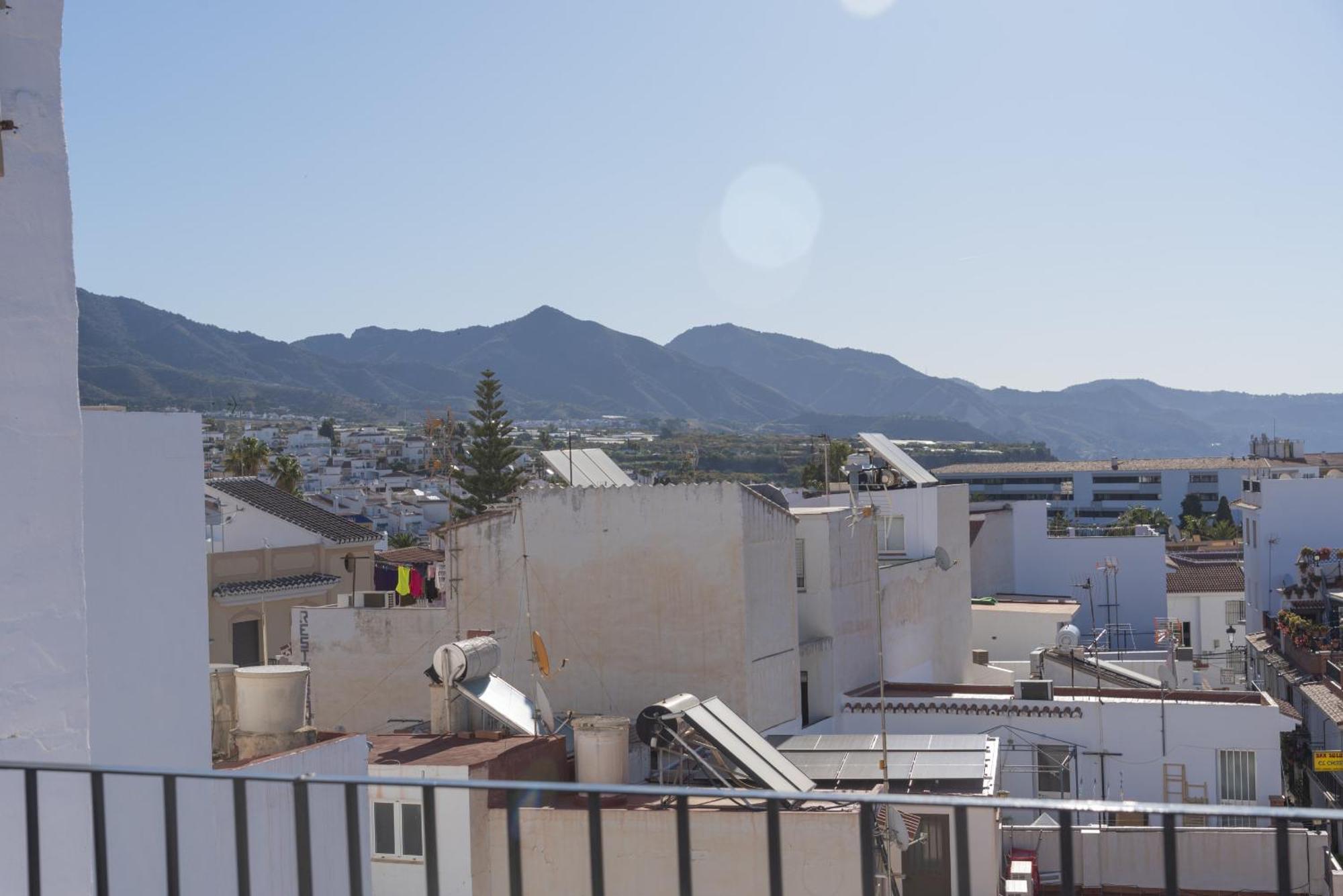 Atico Jimena Granada En El Centro De Nerja Apartment Room photo
