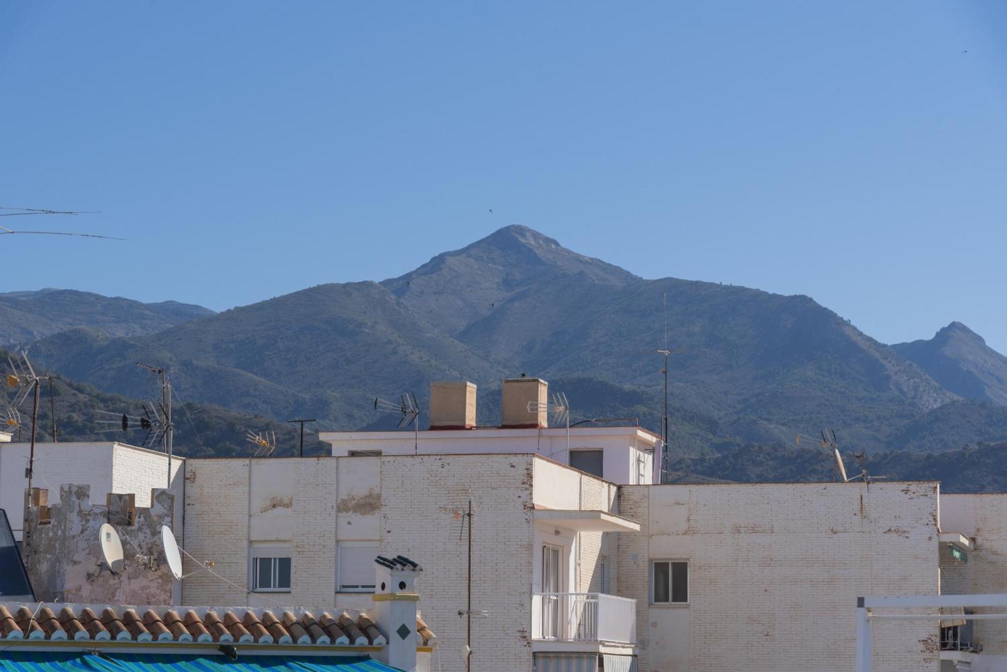 Atico Jimena Granada En El Centro De Nerja Apartment Room photo